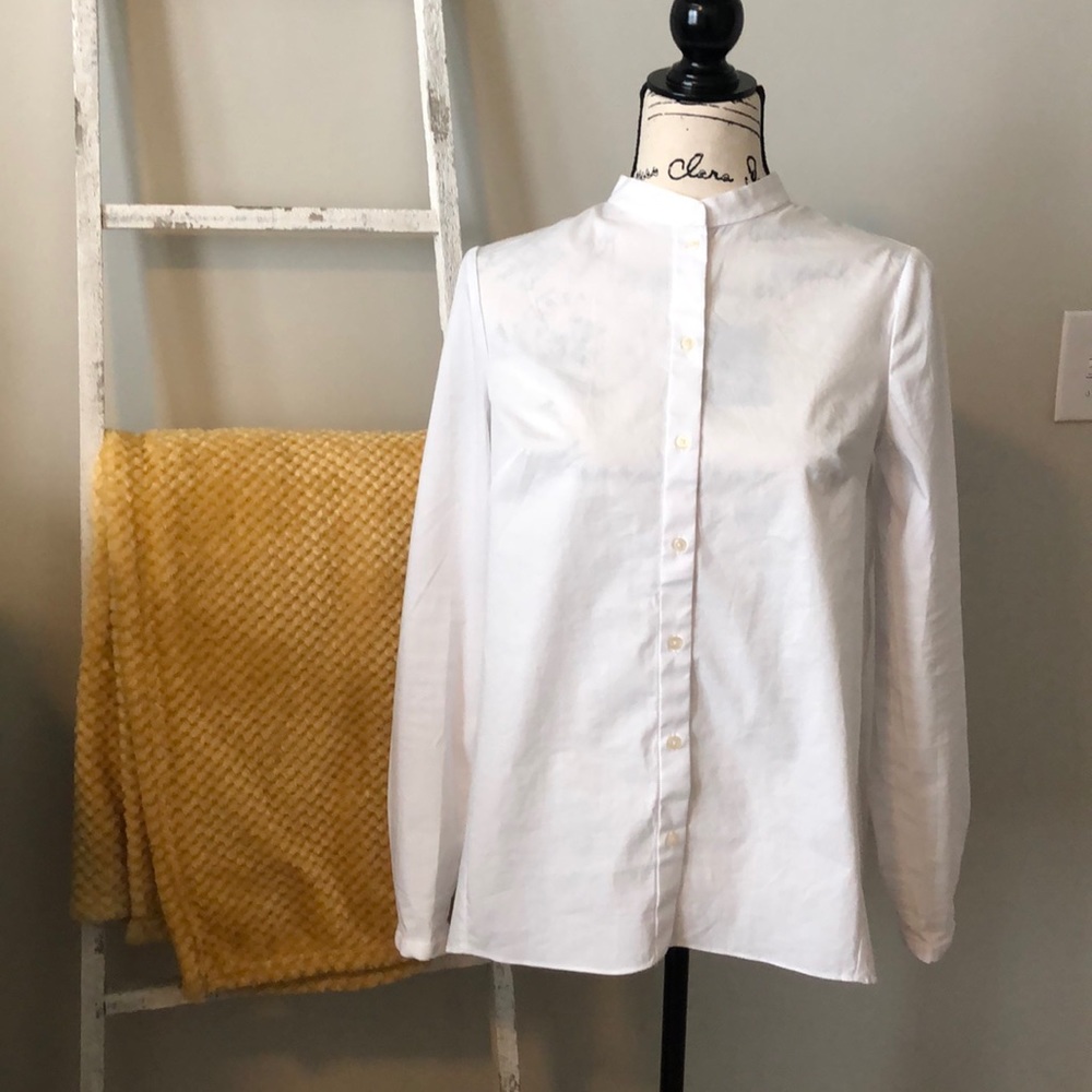 Tahari white shirt EUC